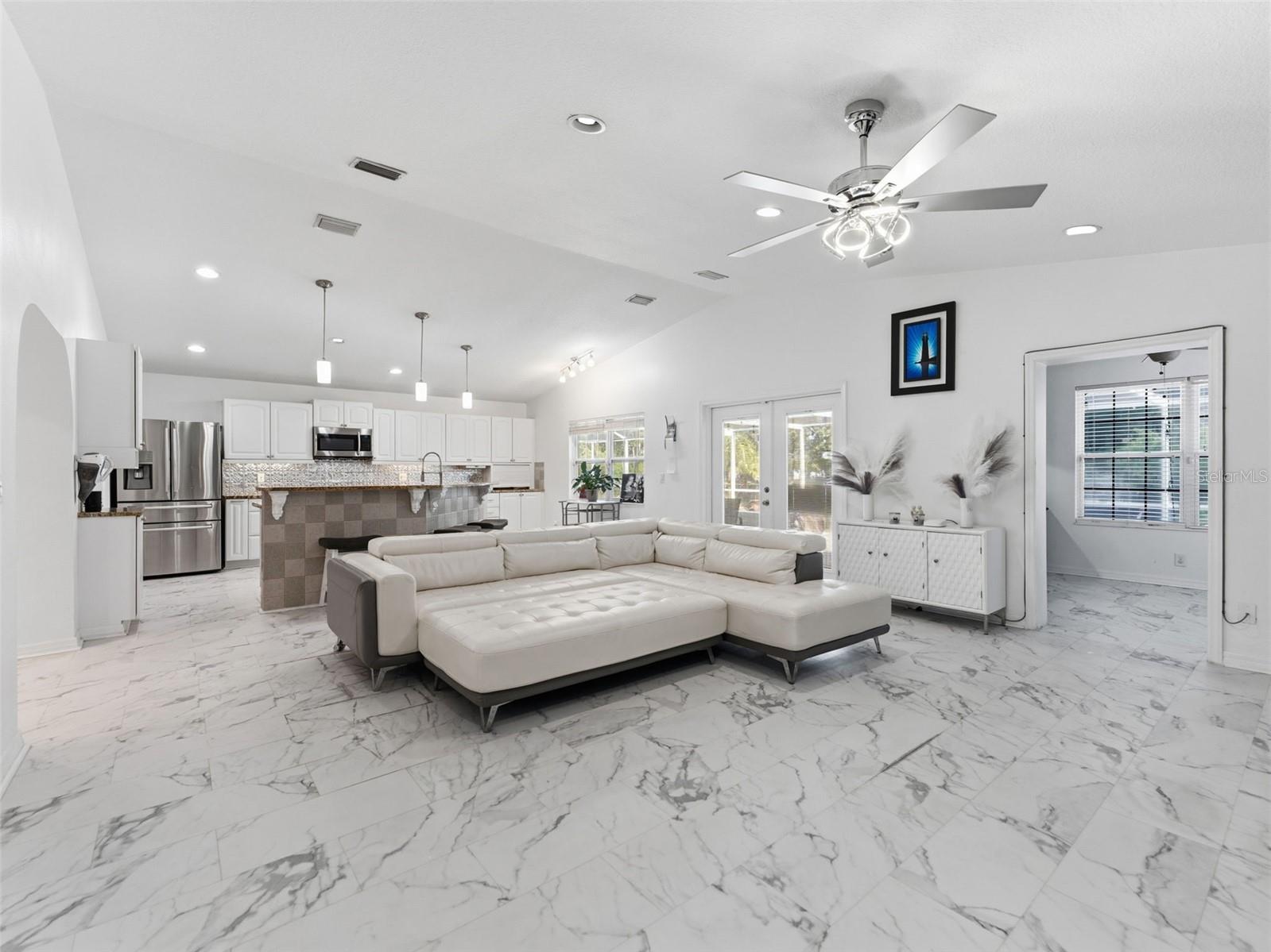6640 WINDING OAK DR, TAMPA, FL, 33625