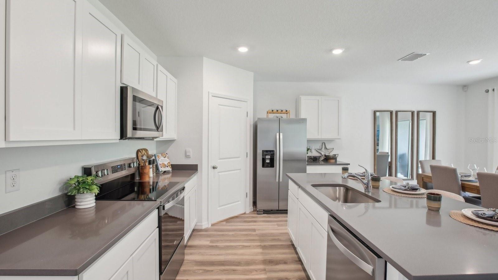 15023 CROSSHALL STREAM DR, WIMAUMA, FL, 33598