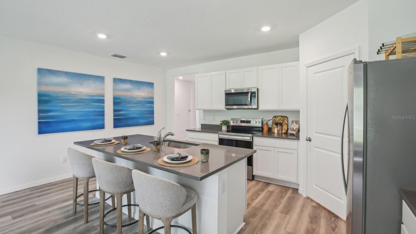 15023 CROSSHALL STREAM DR, WIMAUMA, FL, 33598