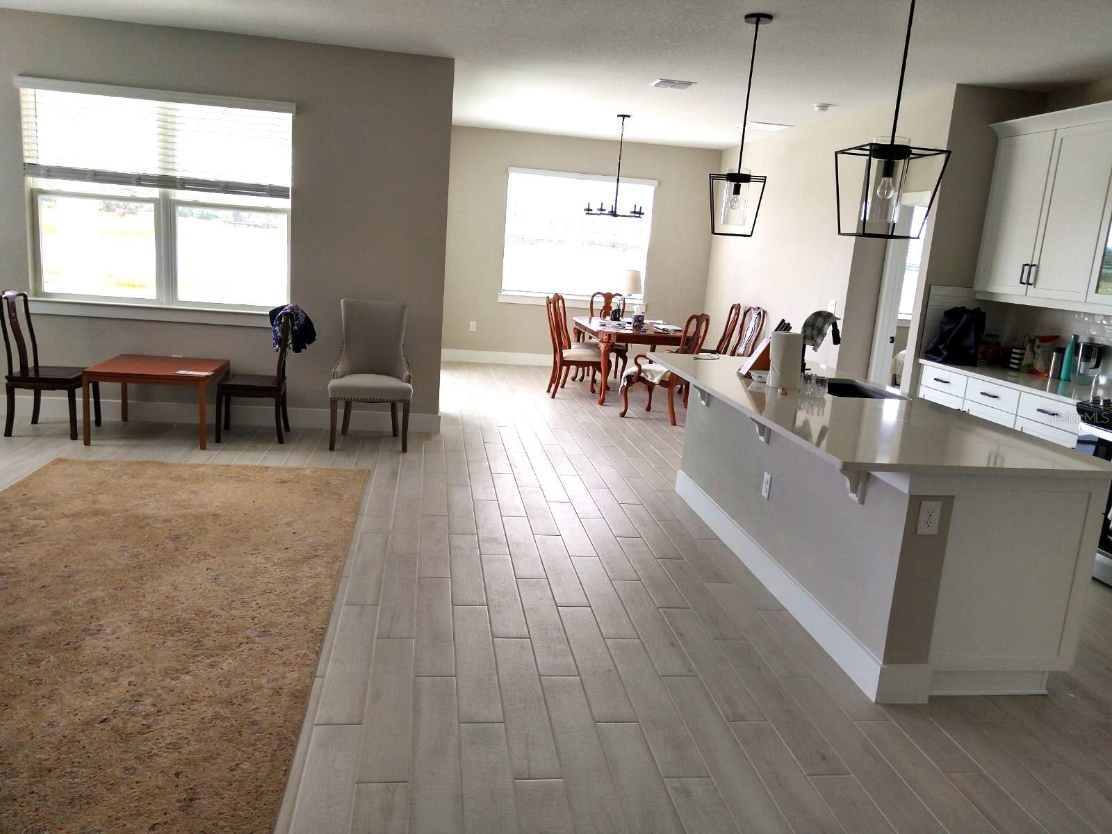 100 RUNAWAY FIELD AVE, NOKOMIS, FL, 34275