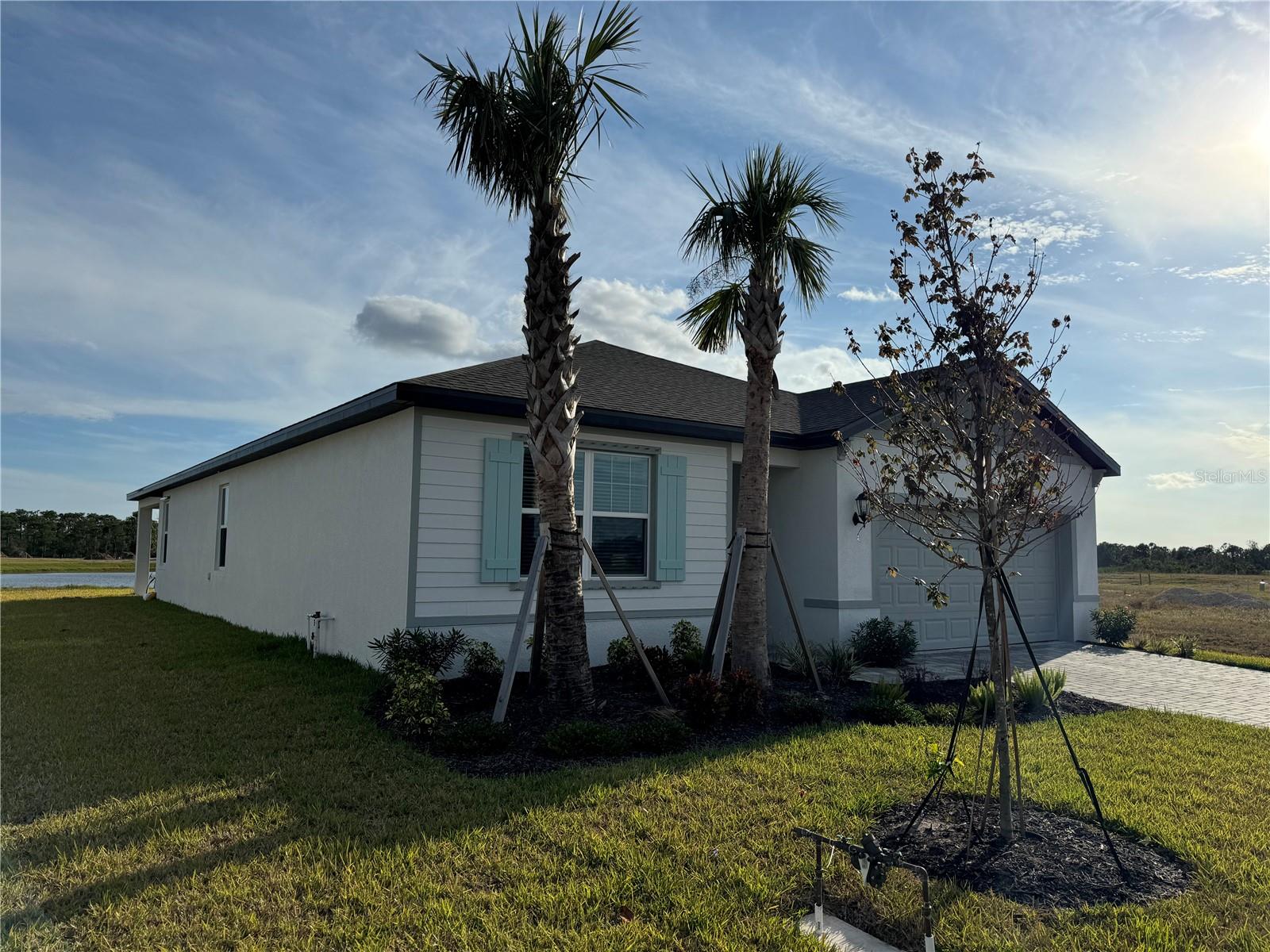 100 RUNAWAY FIELD AVE, NOKOMIS, FL, 34275