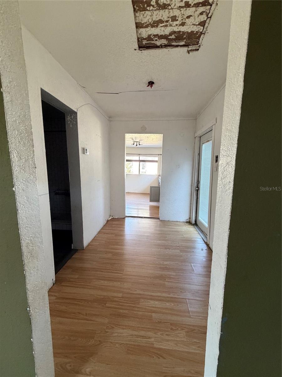 10114 E COLUMBUS DR, TAMPA, FL, 33619