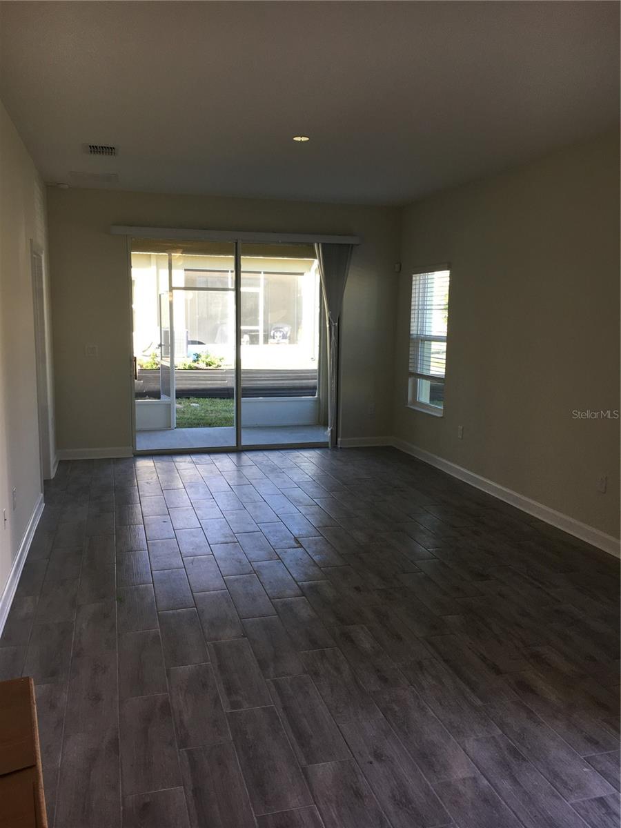 1050 QUAKER RIDGE LN, DAVENPORT, FL, 33896