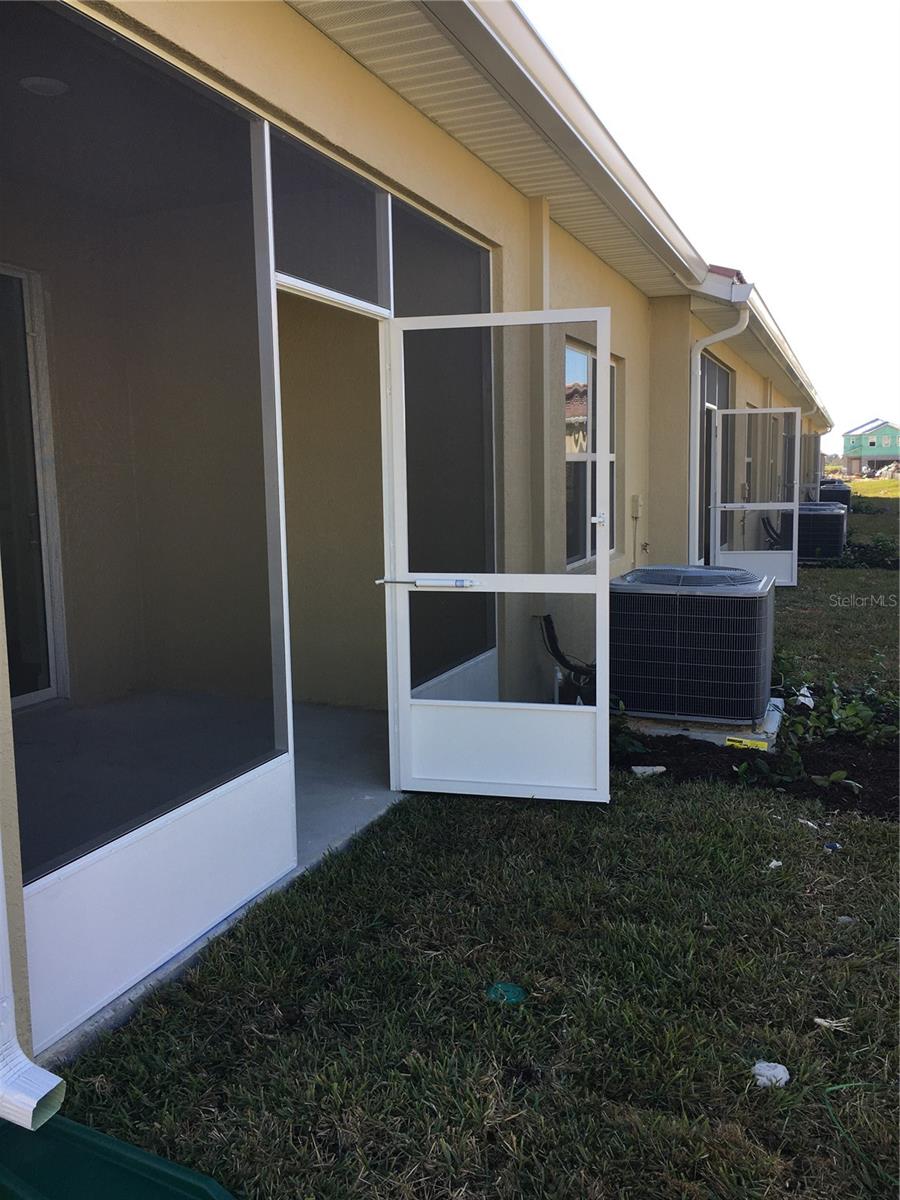 1050 QUAKER RIDGE LN, DAVENPORT, FL, 33896