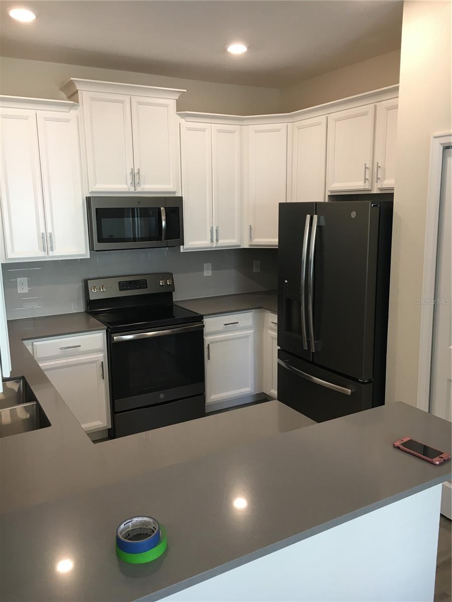 1050 QUAKER RIDGE LN, DAVENPORT, FL, 33896
