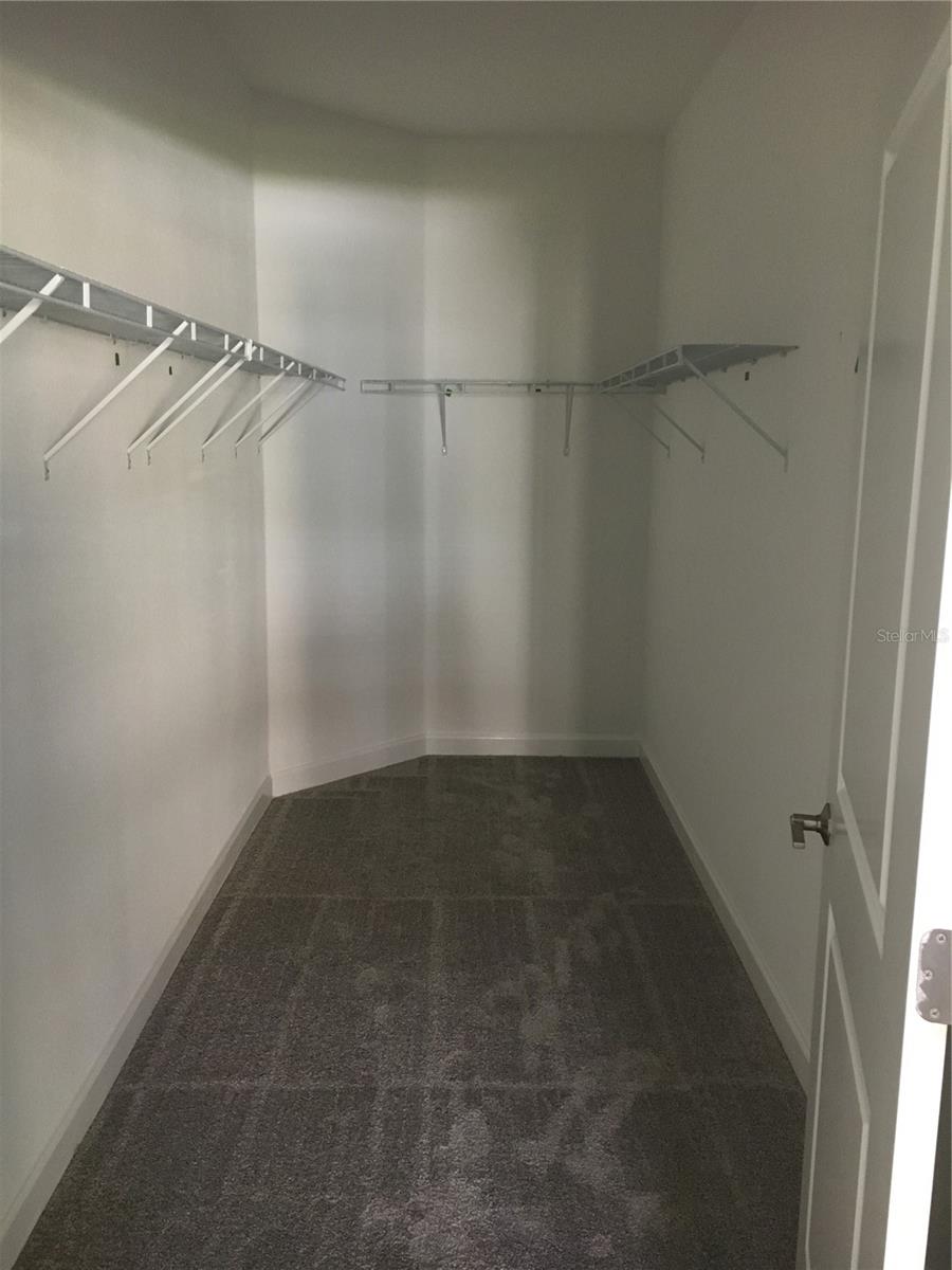 1050 QUAKER RIDGE LN, DAVENPORT, FL, 33896