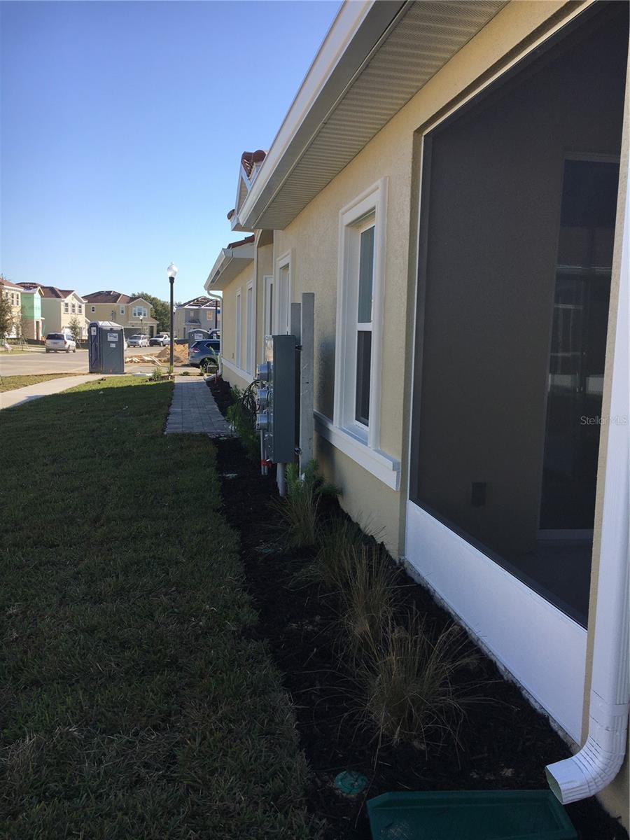 1050 QUAKER RIDGE LN, DAVENPORT, FL, 33896