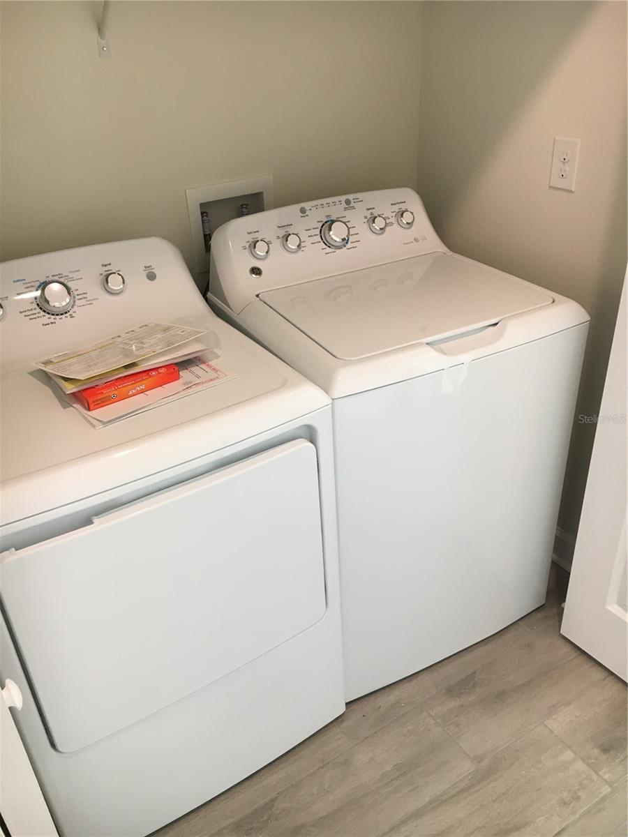 1050 QUAKER RIDGE LN, DAVENPORT, FL, 33896