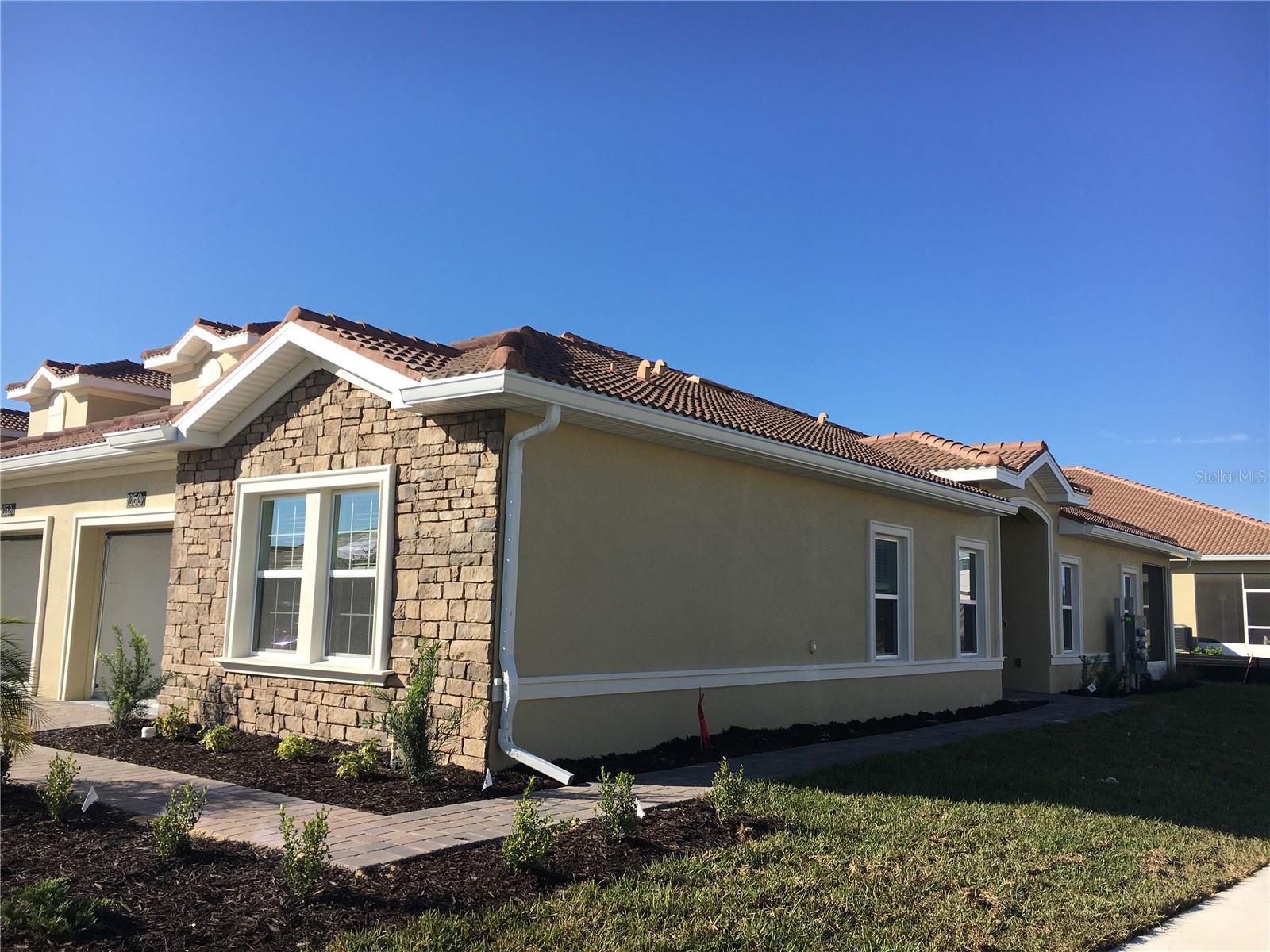 1050 QUAKER RIDGE LN, DAVENPORT, FL, 33896