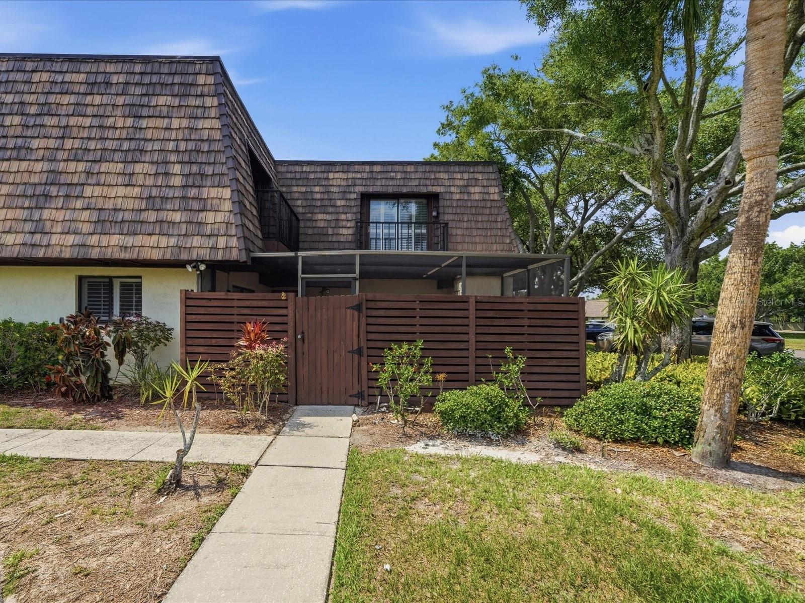 15338 E POND WOODS DR #15338, TAMPA, FL, 33618