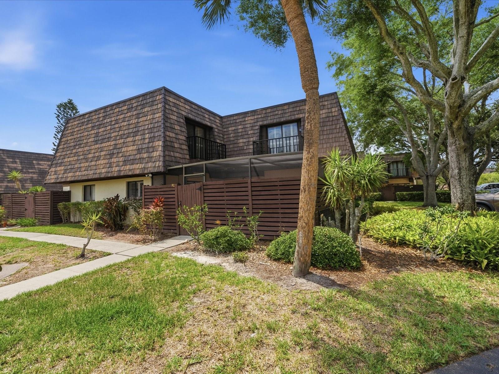 15338 E POND WOODS DR #15338, TAMPA, FL, 33618