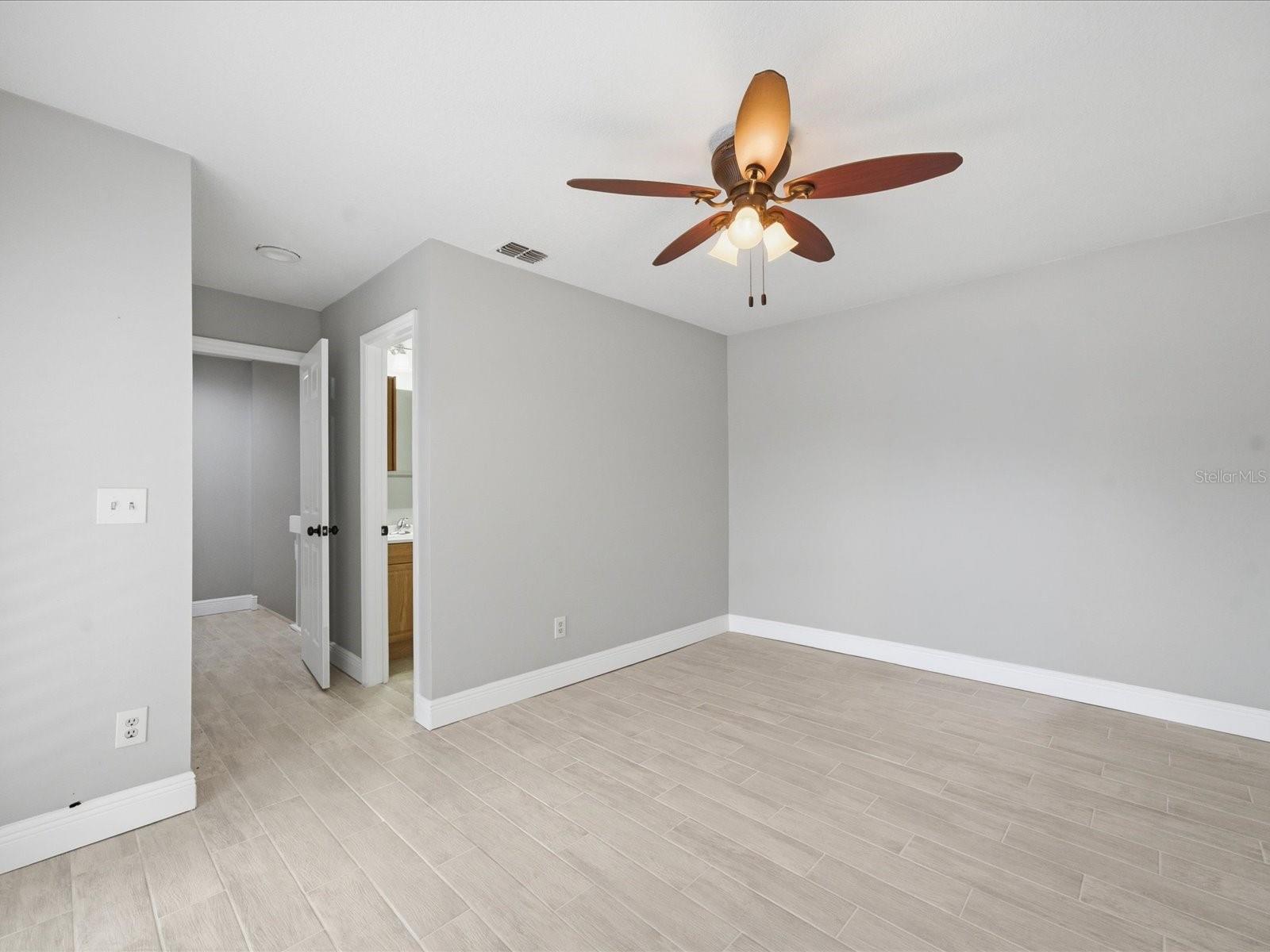 15338 E POND WOODS DR #15338, TAMPA, FL, 33618