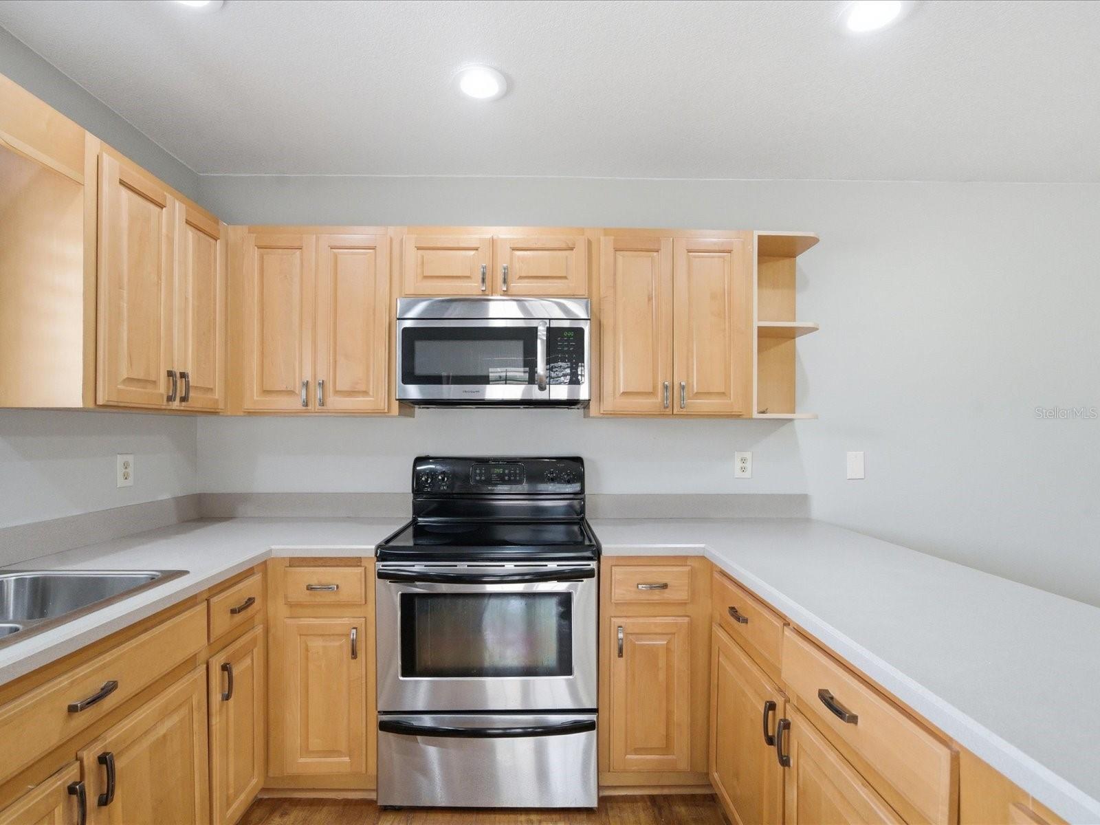 15338 E POND WOODS DR #15338, TAMPA, FL, 33618