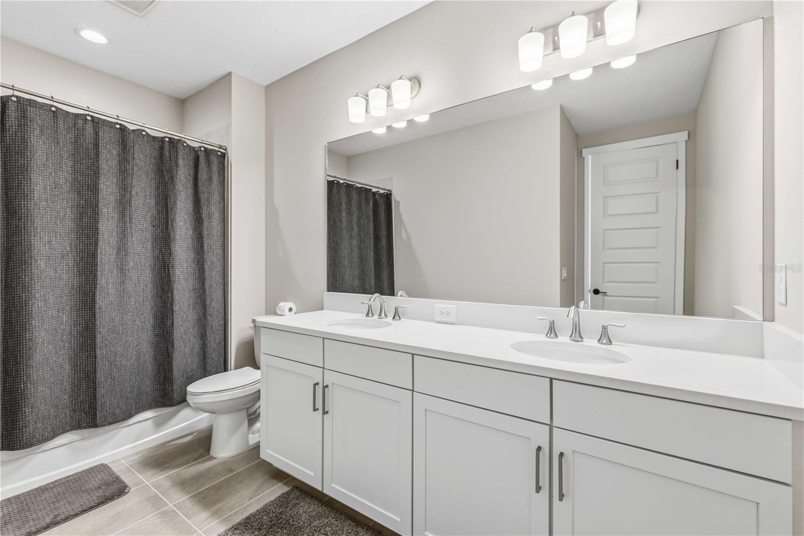 17109 SWEETWATER VILLAGE DR, LAKEWOOD RANCH, FL, 34211