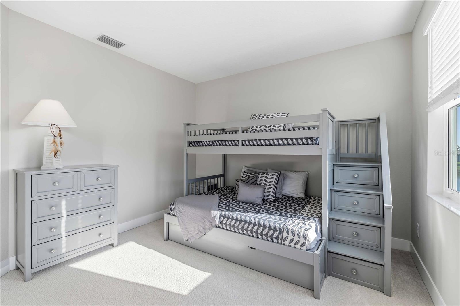 17109 SWEETWATER VILLAGE DR, LAKEWOOD RANCH, FL, 34211