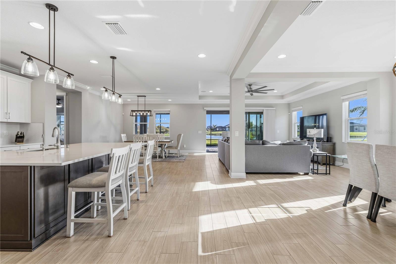 17109 SWEETWATER VILLAGE DR, LAKEWOOD RANCH, FL, 34211