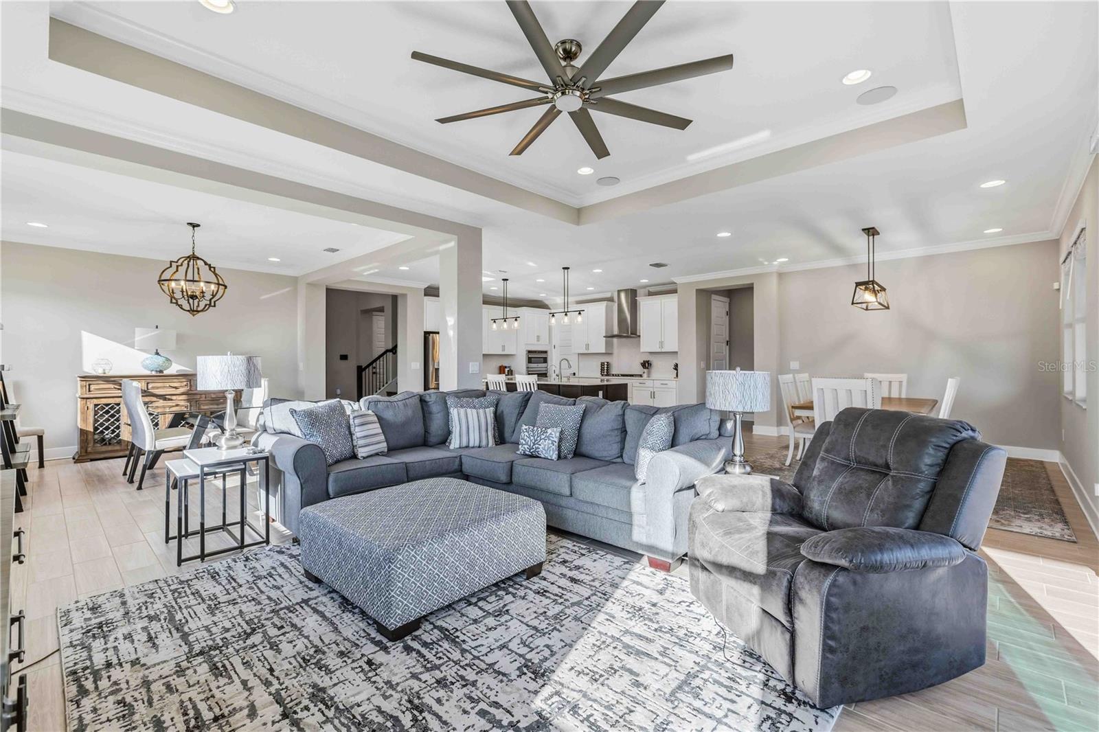17109 SWEETWATER VILLAGE DR, LAKEWOOD RANCH, FL, 34211