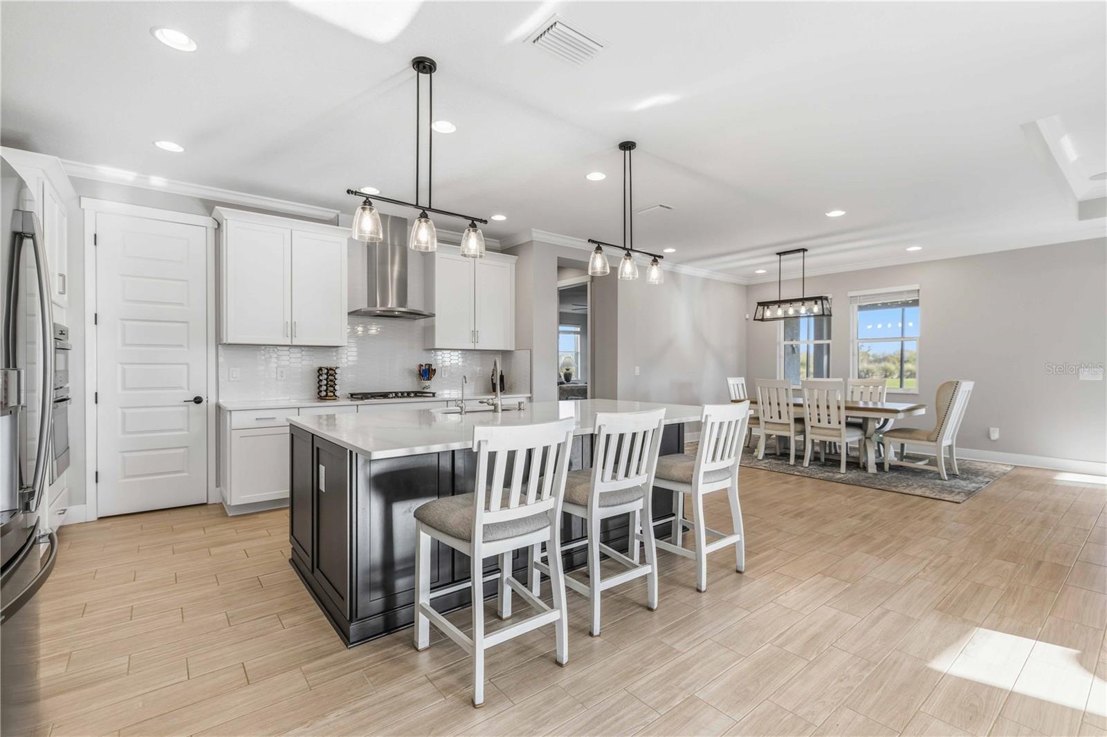 17109 SWEETWATER VILLAGE DR, LAKEWOOD RANCH, FL, 34211