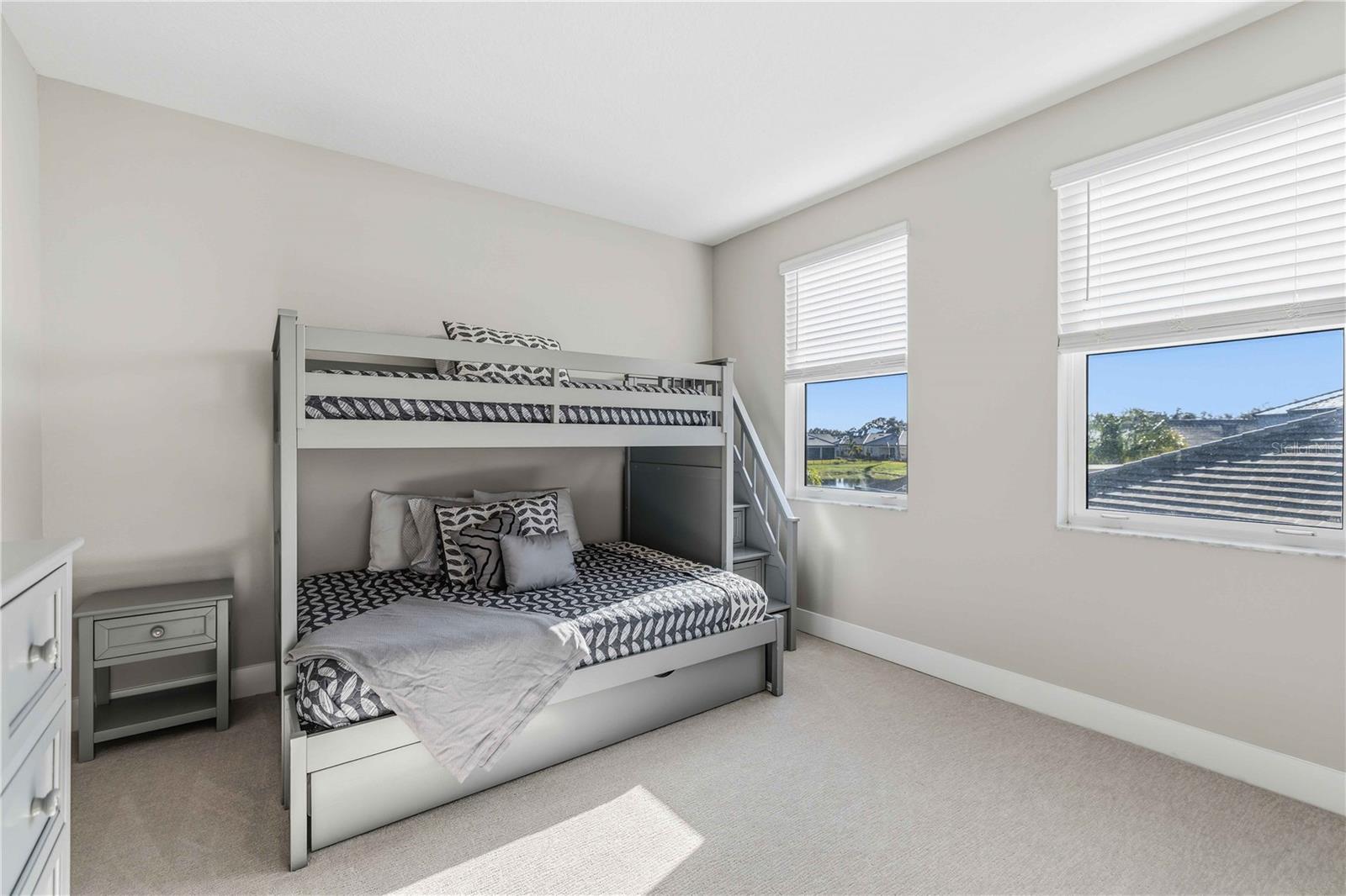 17109 SWEETWATER VILLAGE DR, LAKEWOOD RANCH, FL, 34211