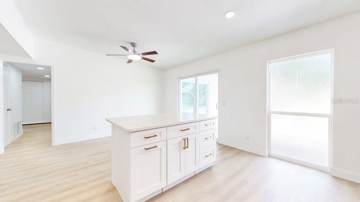 2305 NEW JERSEY RD, LAKELAND, FL, 33803