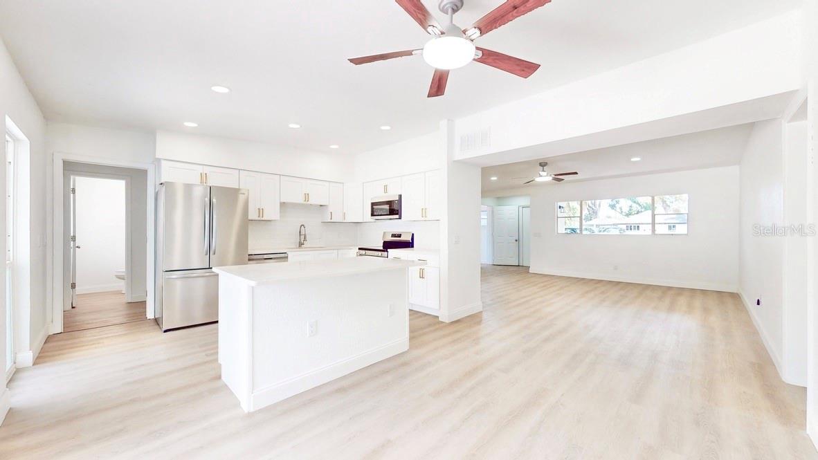 2305 NEW JERSEY RD, LAKELAND, FL, 33803