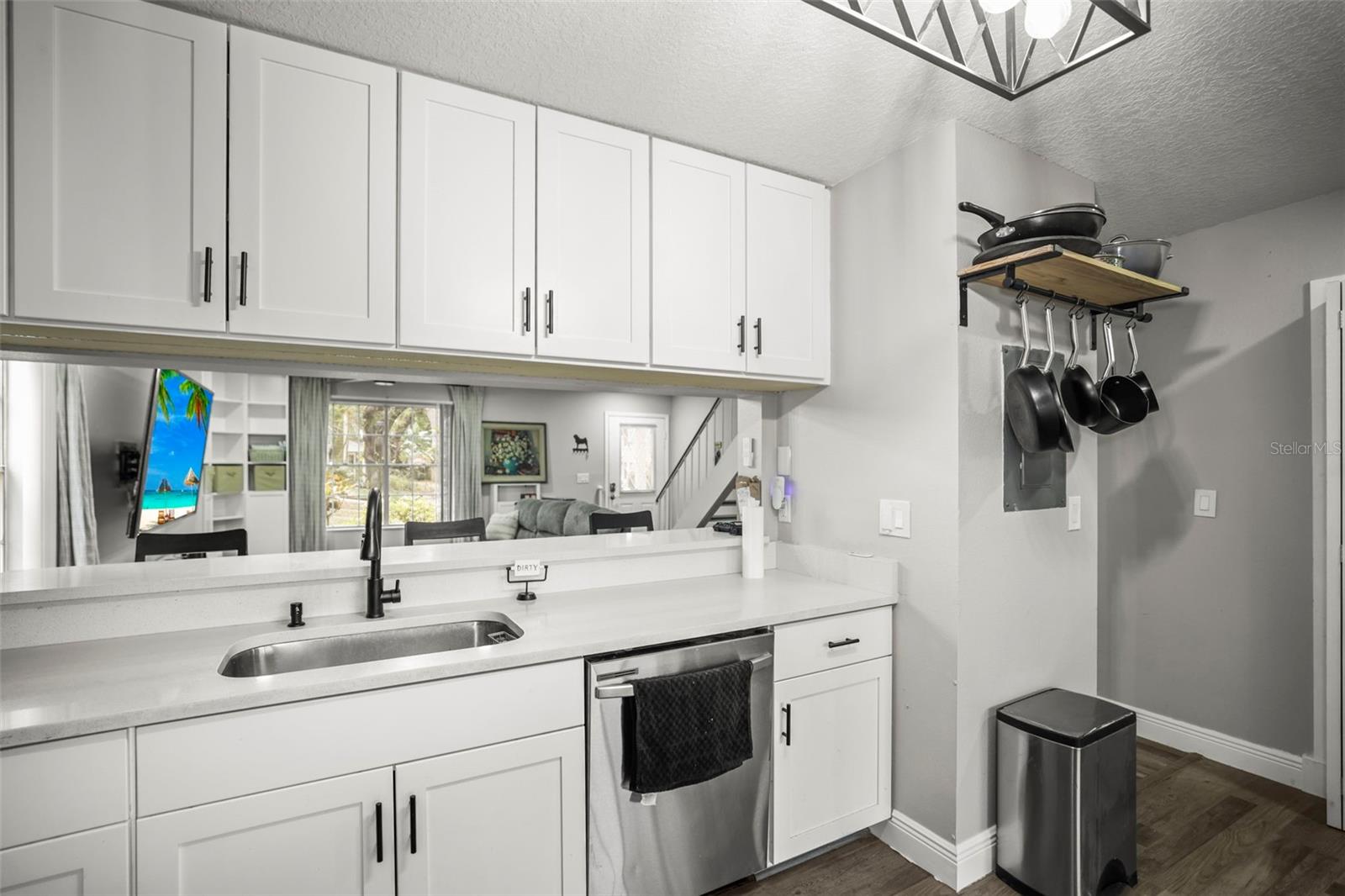 933 HAMILTON CT, PALM HARBOR, FL, 34683