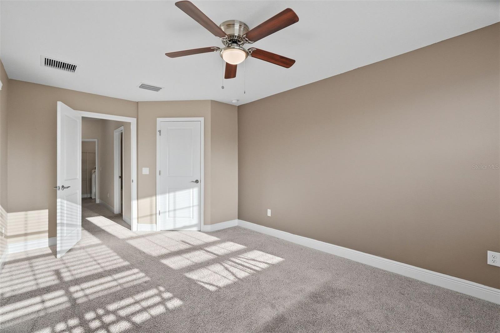 30183 SOUTHWELL LN, WESLEY CHAPEL, FL, 33543