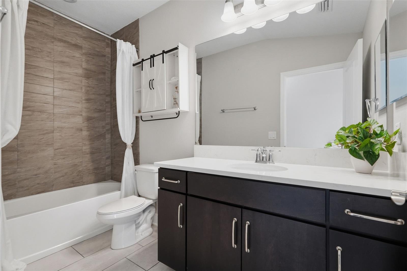 30183 SOUTHWELL LN, WESLEY CHAPEL, FL, 33543