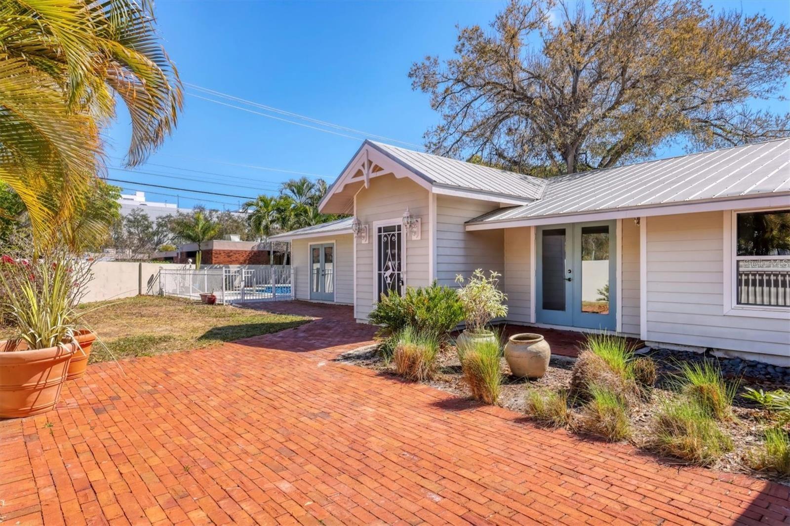 1792 FLOYD ST, SARASOTA, FL, 34239