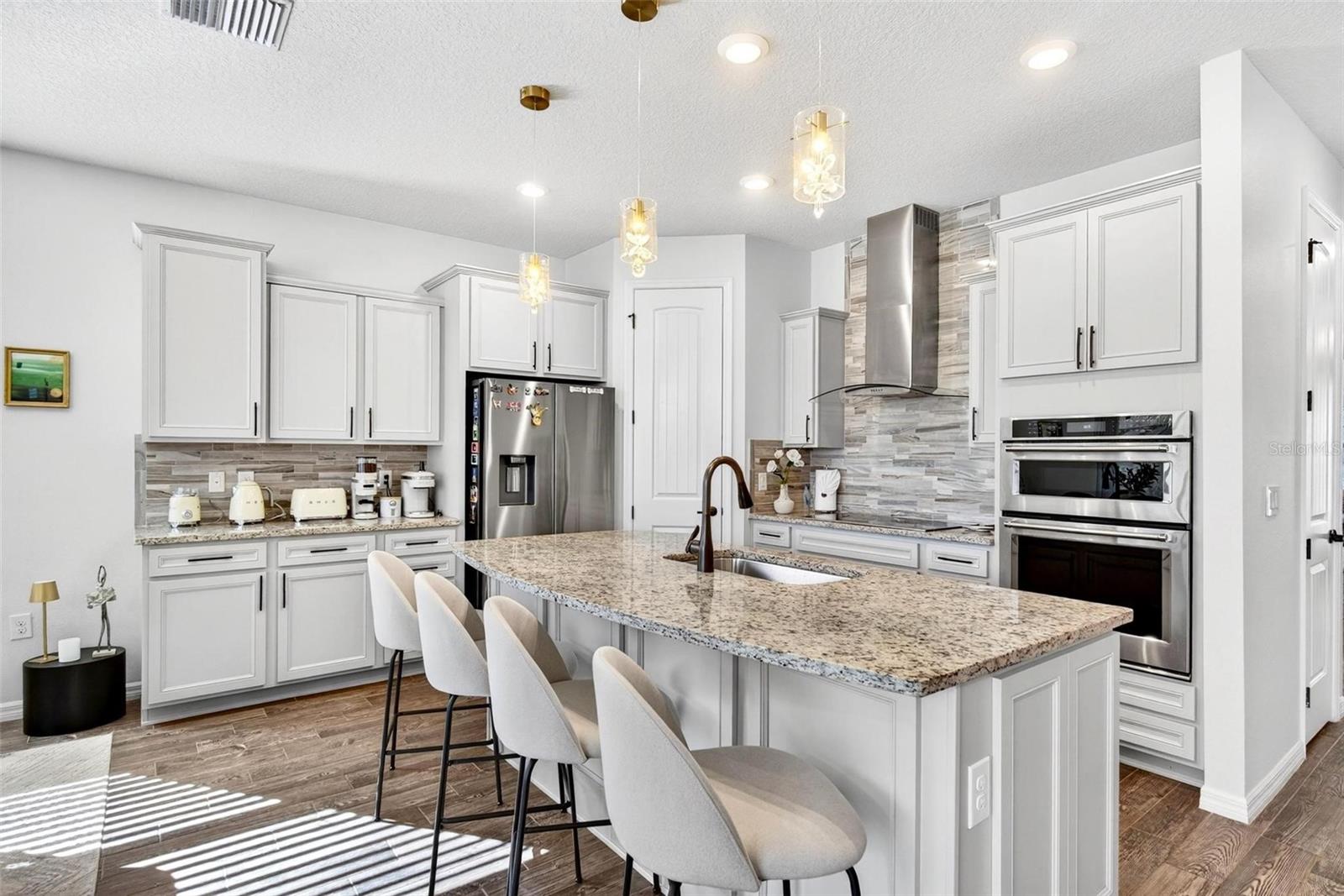 18744 BIRCHWOOD GROVES DR, LUTZ, FL, 33558