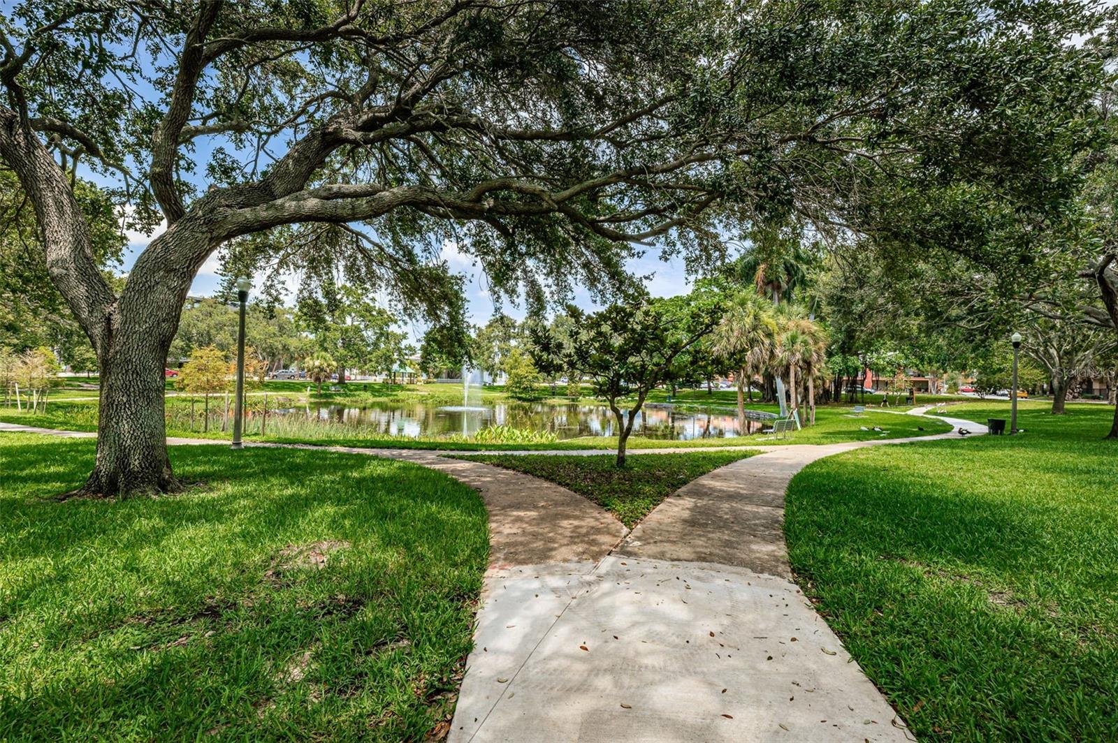 547 15TH ST N, ST PETERSBURG, FL, 33705