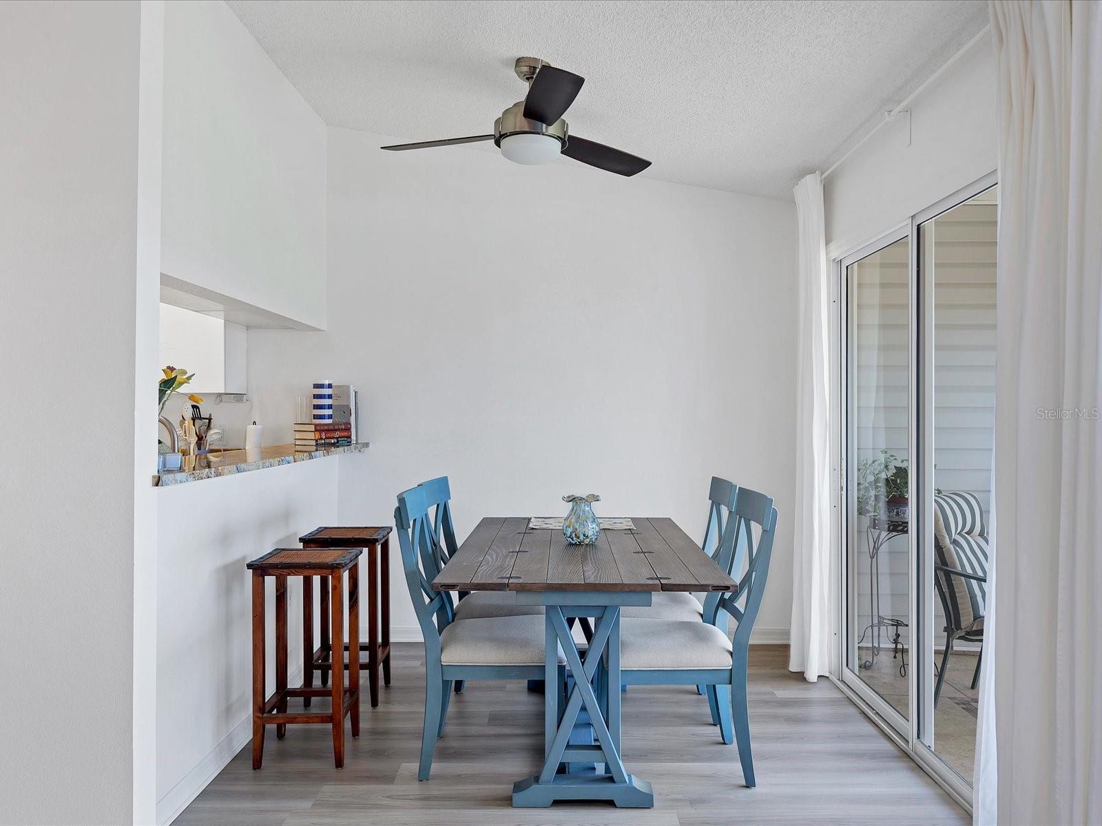 3607 E BAY DR #206, HOLMES BEACH, FL, 34217