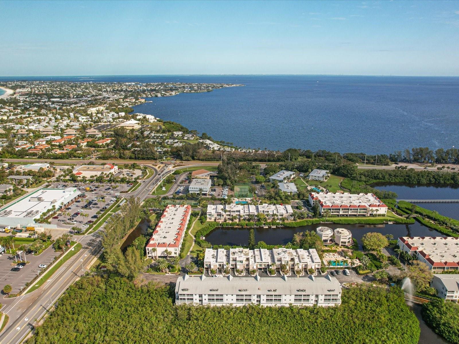 3607 E BAY DR #206, HOLMES BEACH, FL, 34217