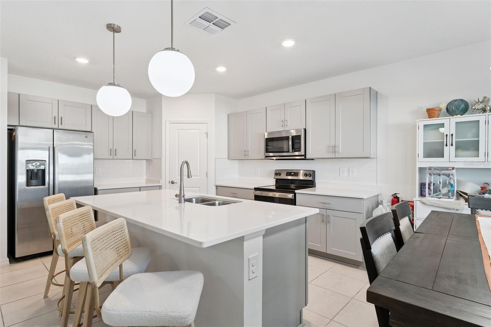 1111 CALICO POINTE CIR, GROVELAND, FL, 34736