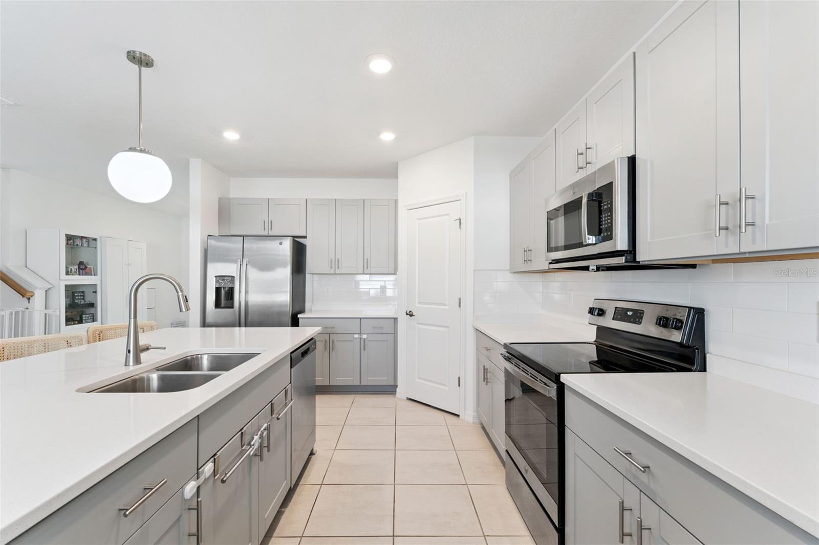 1111 CALICO POINTE CIR, GROVELAND, FL, 34736
