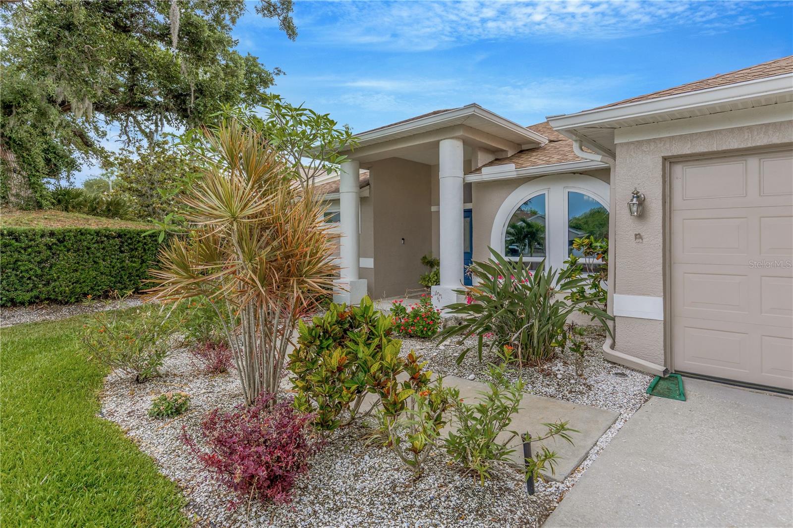 727 HIDDEN LAKE DR, TARPON SPRINGS, FL, 34689