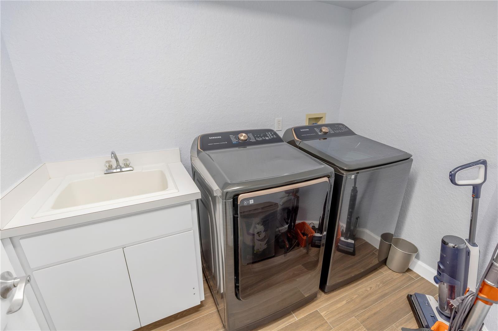 727 HIDDEN LAKE DR, TARPON SPRINGS, FL, 34689