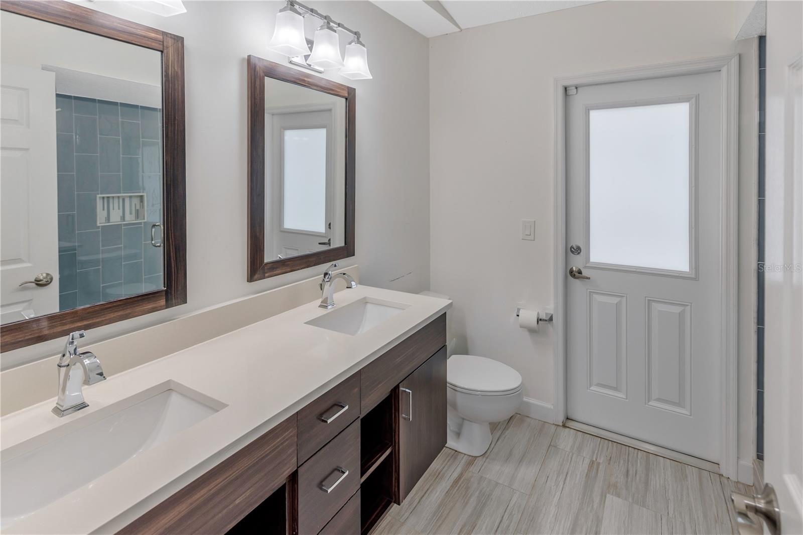 727 HIDDEN LAKE DR, TARPON SPRINGS, FL, 34689