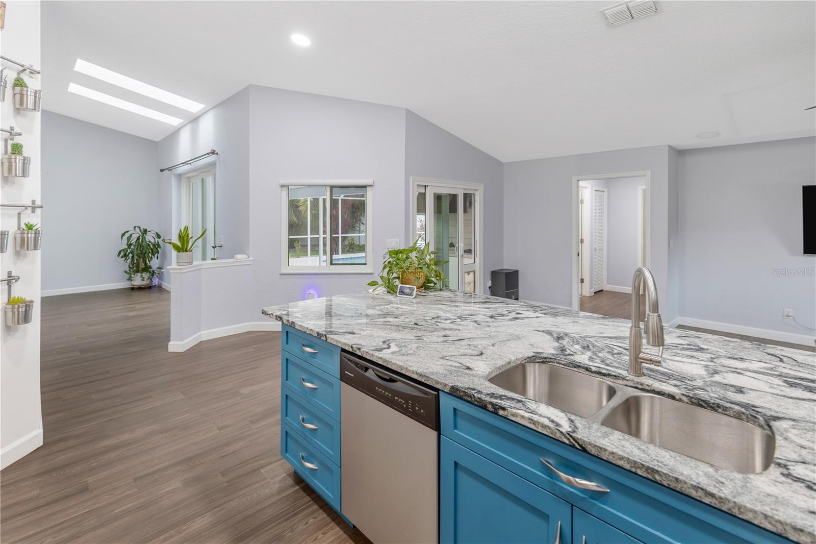727 HIDDEN LAKE DR, TARPON SPRINGS, FL, 34689