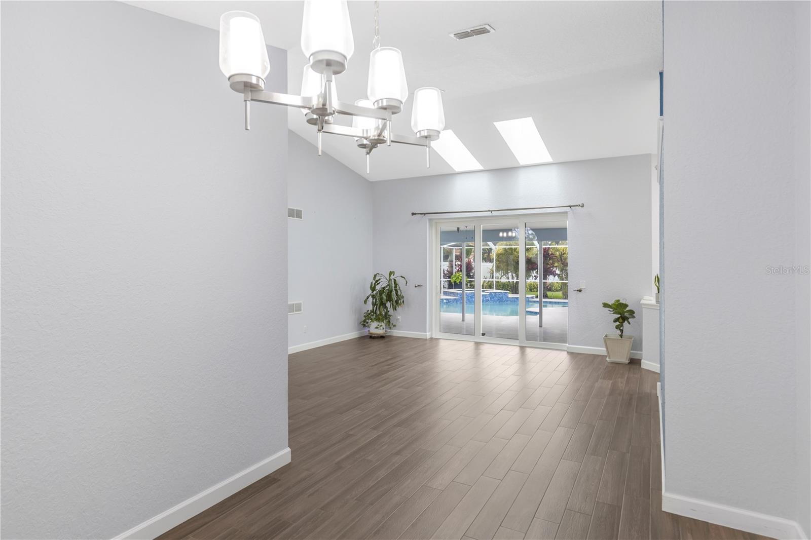 727 HIDDEN LAKE DR, TARPON SPRINGS, FL, 34689