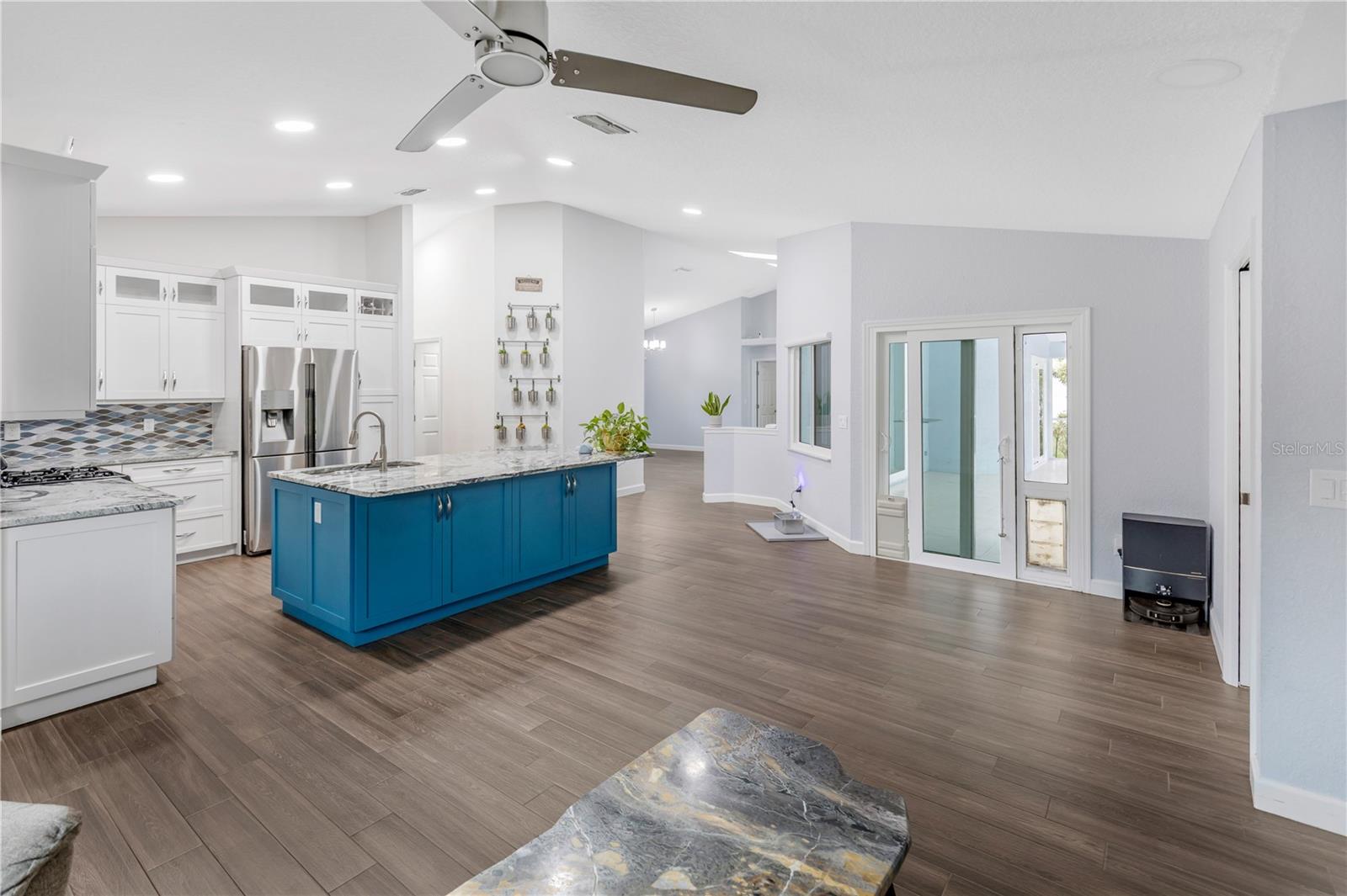 727 HIDDEN LAKE DR, TARPON SPRINGS, FL, 34689