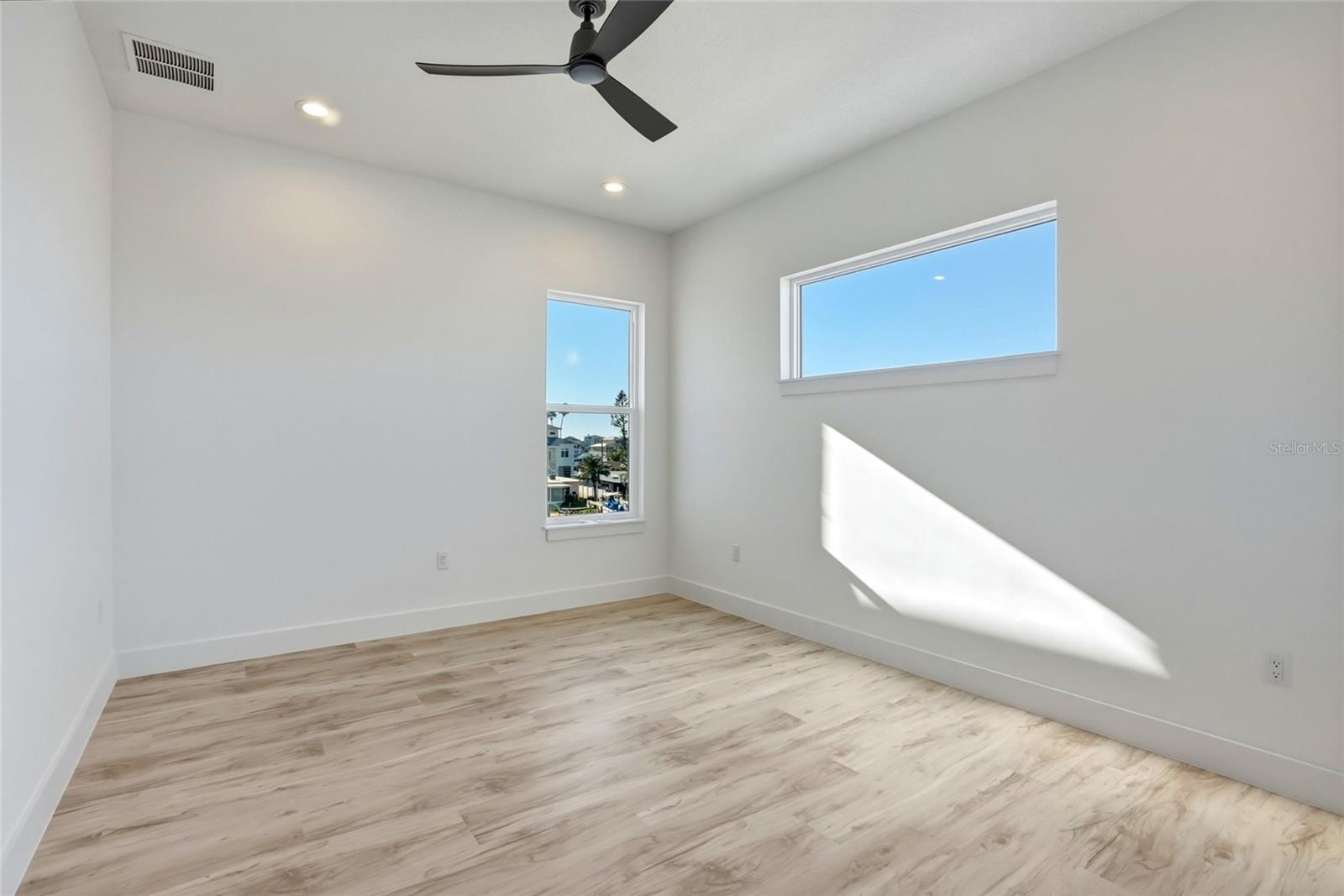 534 CRYSTAL DR, MADEIRA BEACH, FL, 33708