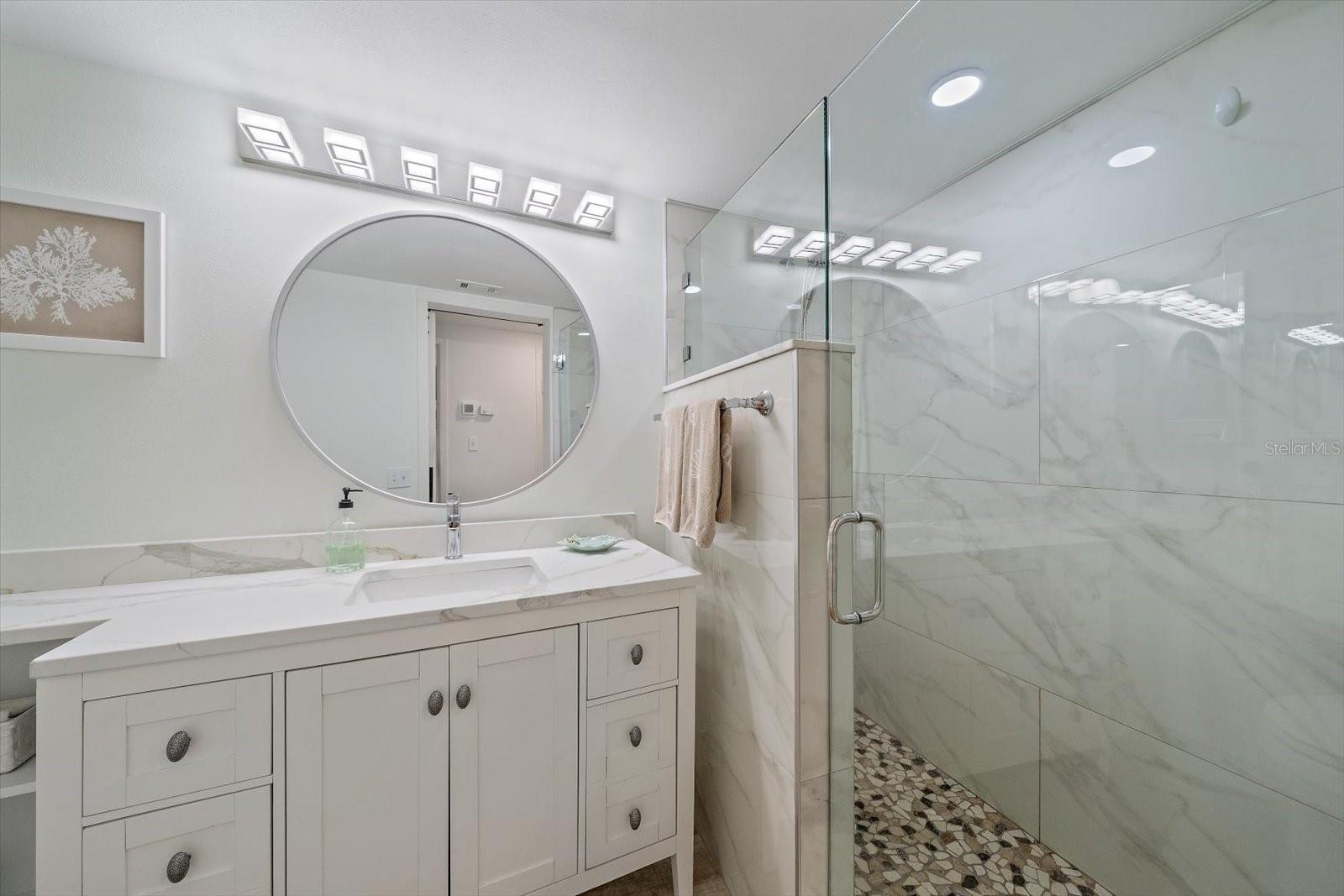 100 SANDS POINT RD #225, LONGBOAT KEY, FL, 34228