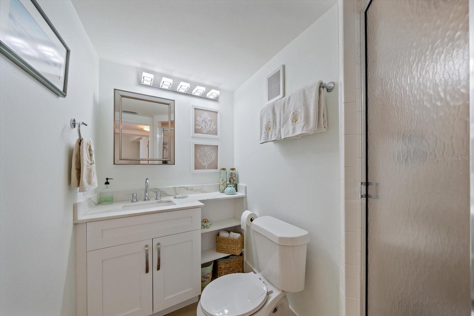 100 SANDS POINT RD #225, LONGBOAT KEY, FL, 34228