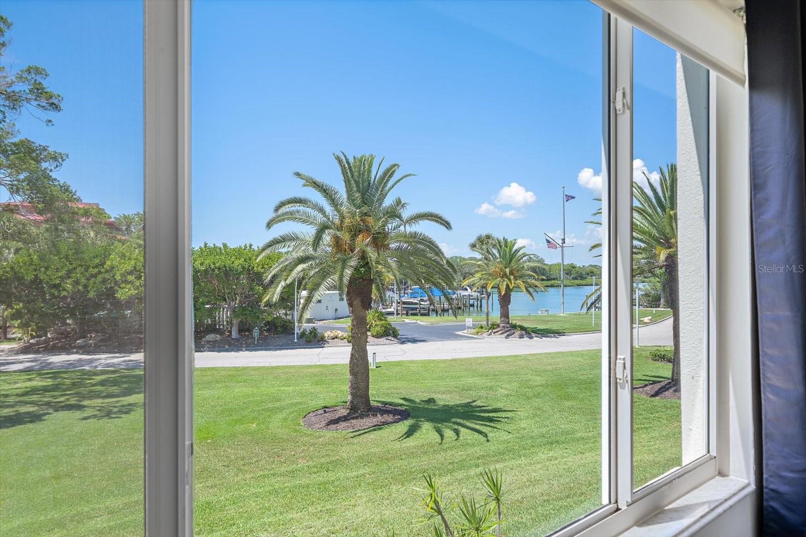 100 SANDS POINT RD #225, LONGBOAT KEY, FL, 34228