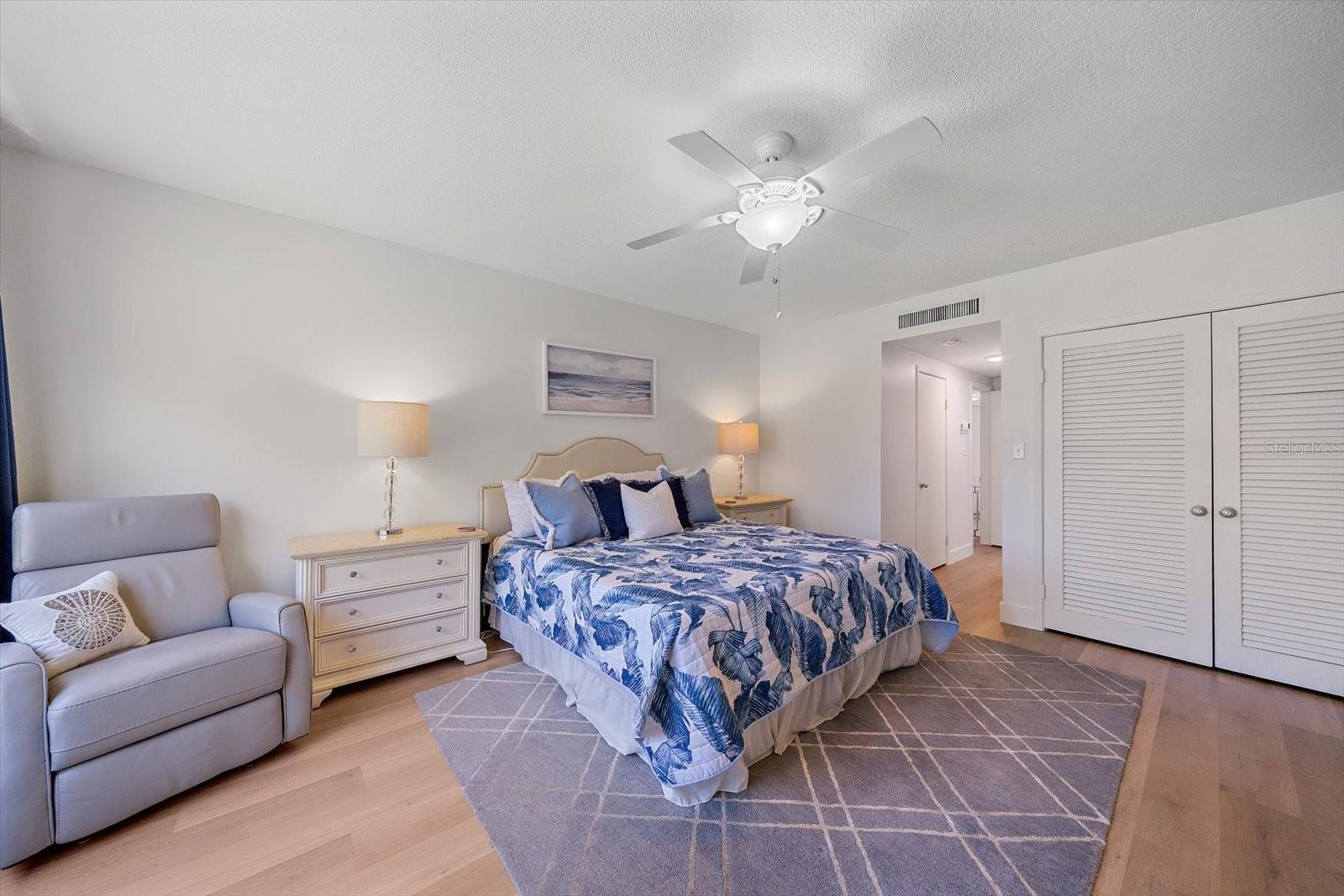100 SANDS POINT RD #225, LONGBOAT KEY, FL, 34228