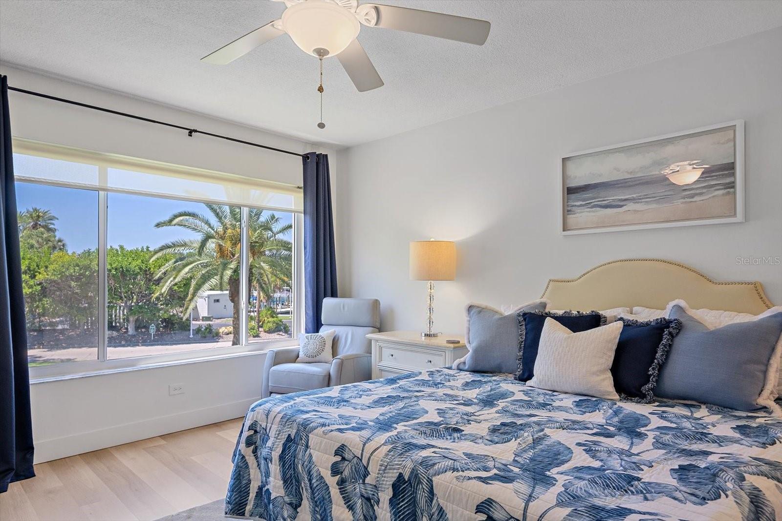 100 SANDS POINT RD #225, LONGBOAT KEY, FL, 34228