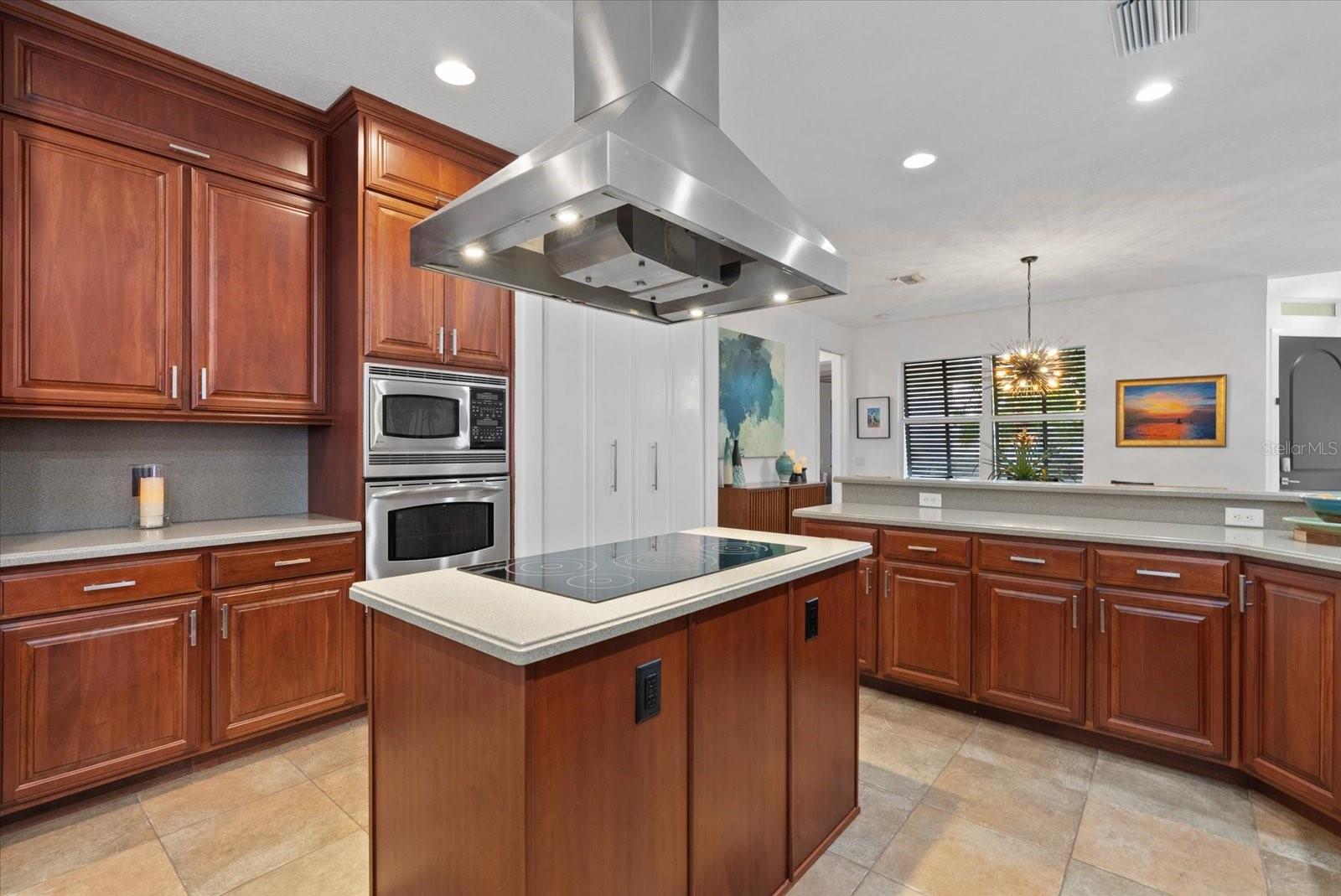 613 INDIANA AVE, NOKOMIS, FL, 34275