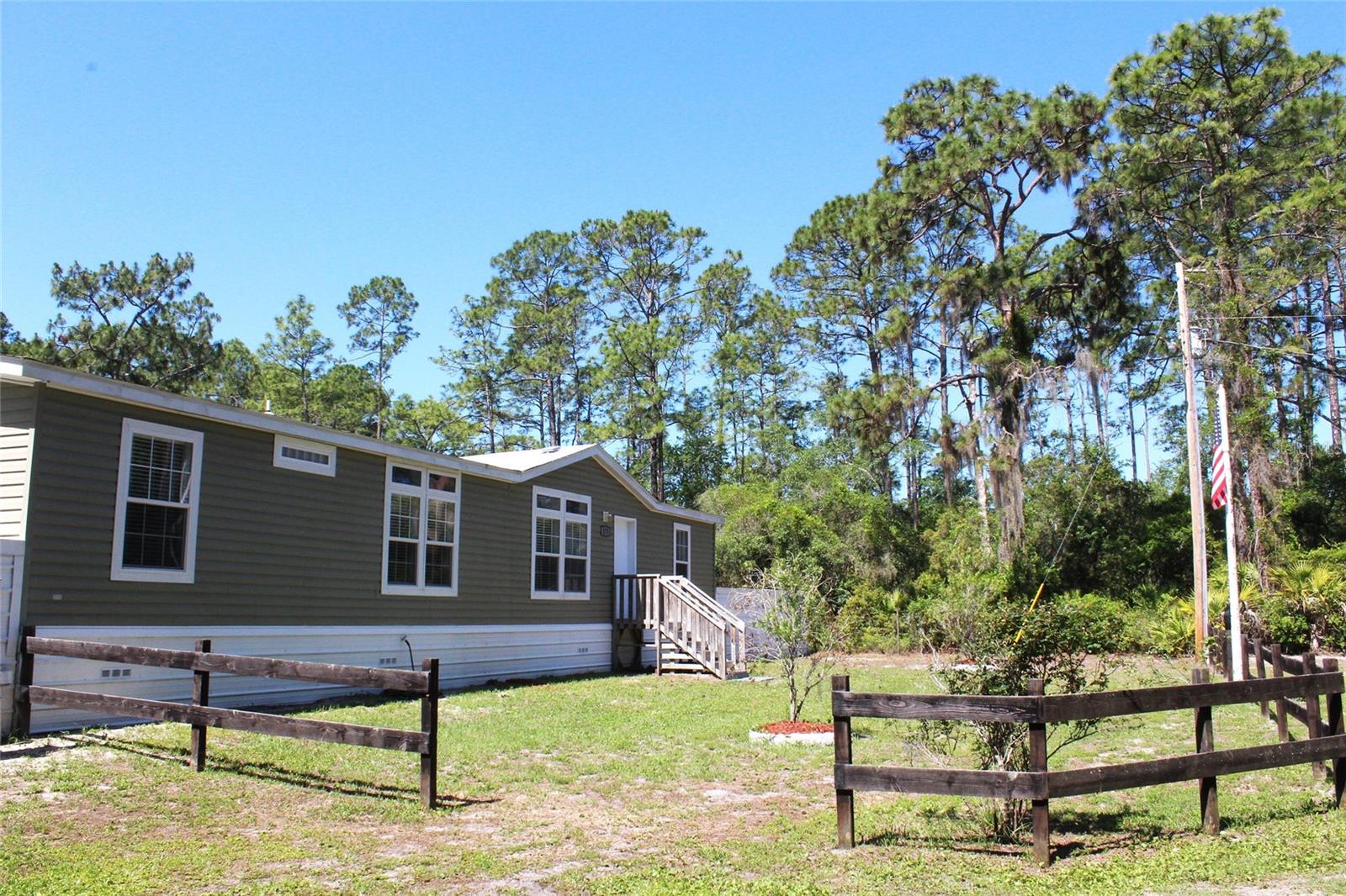 175 E SAN JOSE ST, PALATKA, FL, 32177