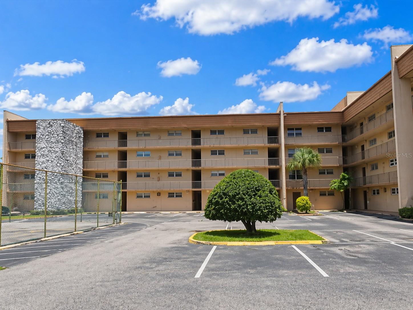 5820 N CHURCH AVE #129, TAMPA, FL, 33614